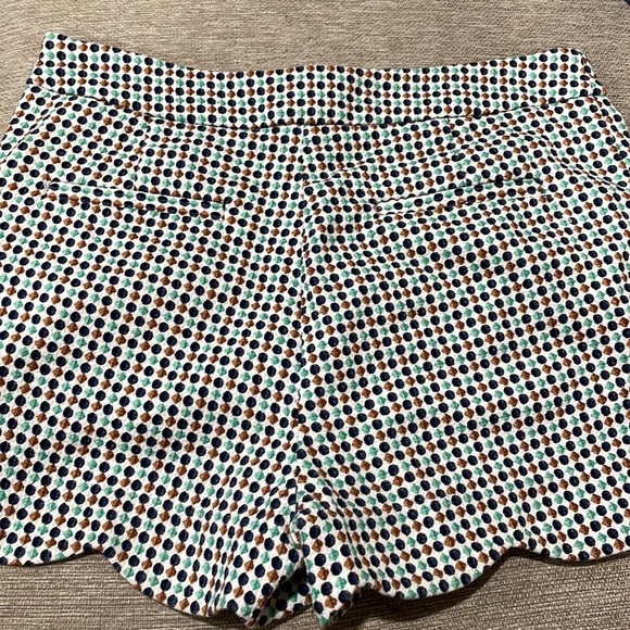 Anthropologie Georgie scalloped shorts - Picture 5 of 7